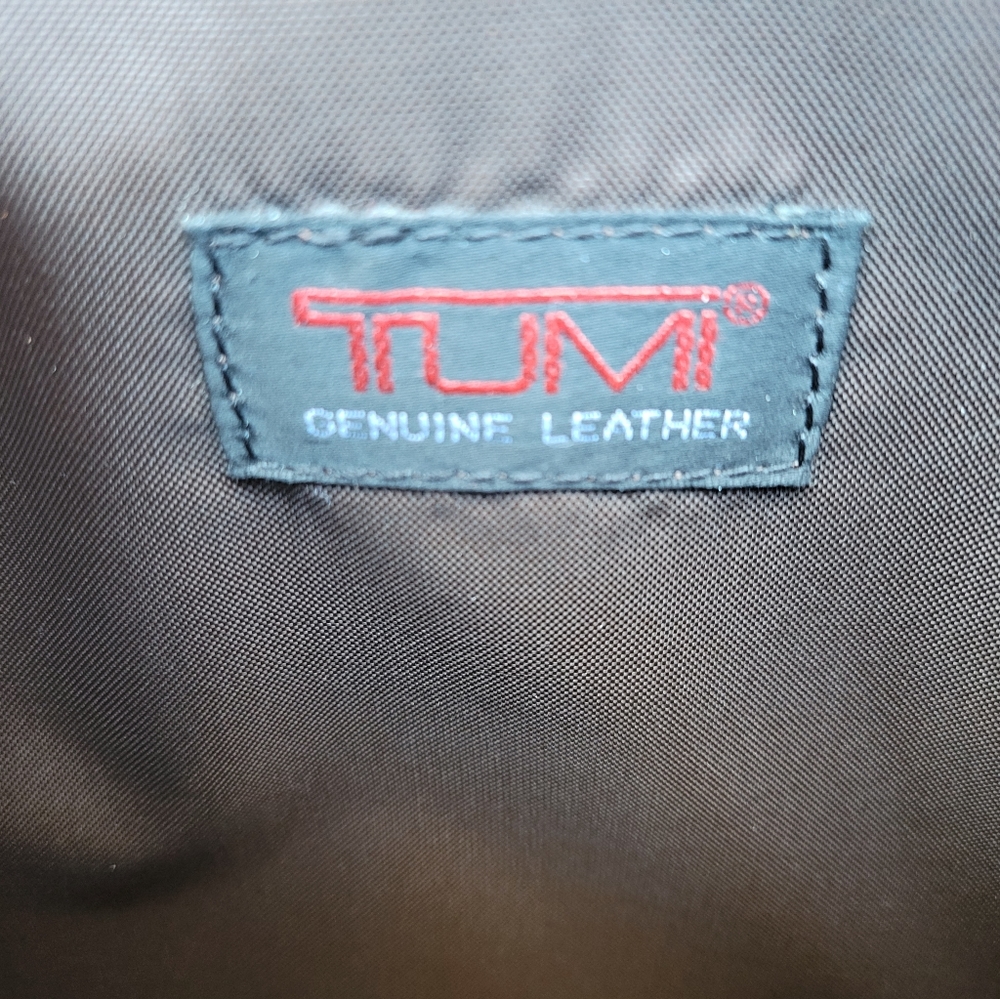 Vintage TUMI Briefcase Brown Leather Messenger Laptop Tablet Bag.